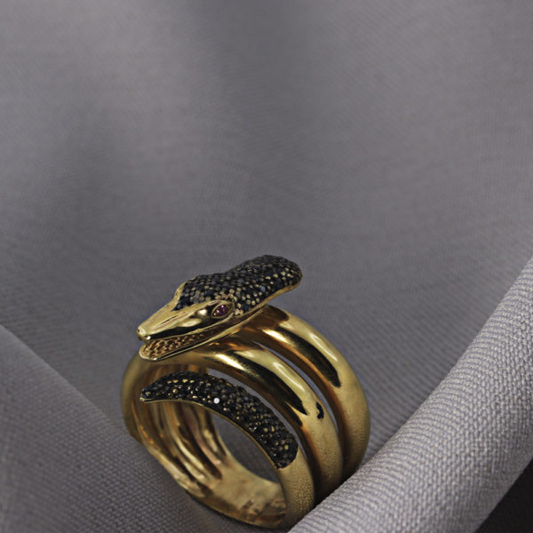 Anel Cobra de Prata 925 com Banho de Ouro e Zircônia Preta